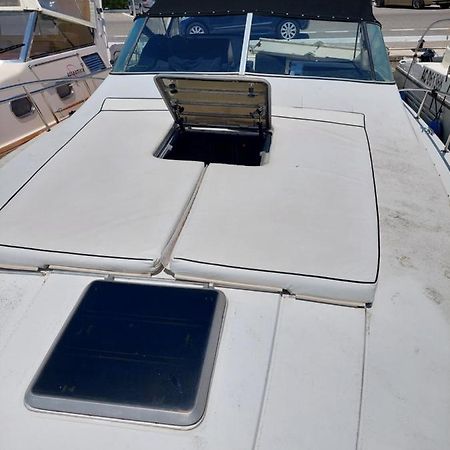 אמפוריבראבה L Ile Sur Mer מראה חיצוני תמונה